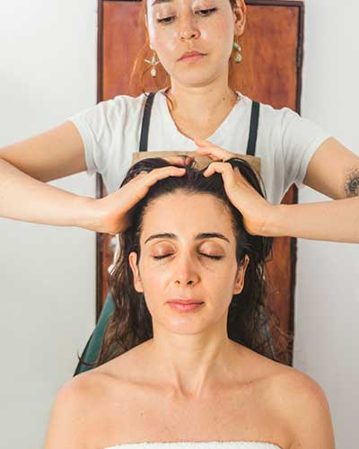 Shiroabhyanga - Tipos de masajes ayurvédicos
